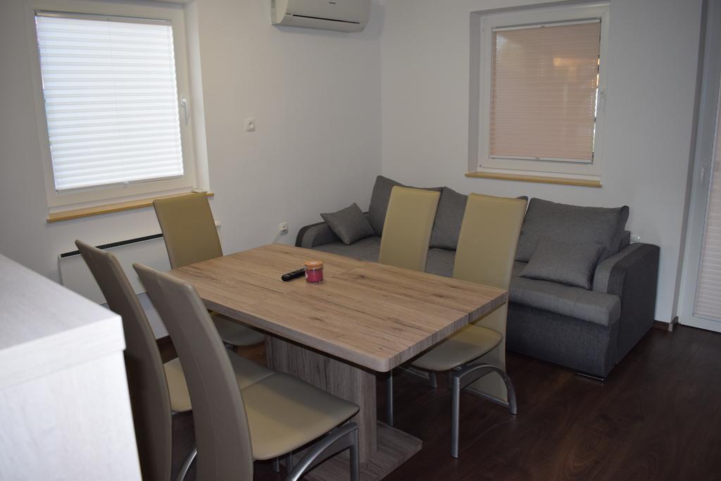 Borovnica Catez Apartment Catez ob Savi Ngoại thất bức ảnh