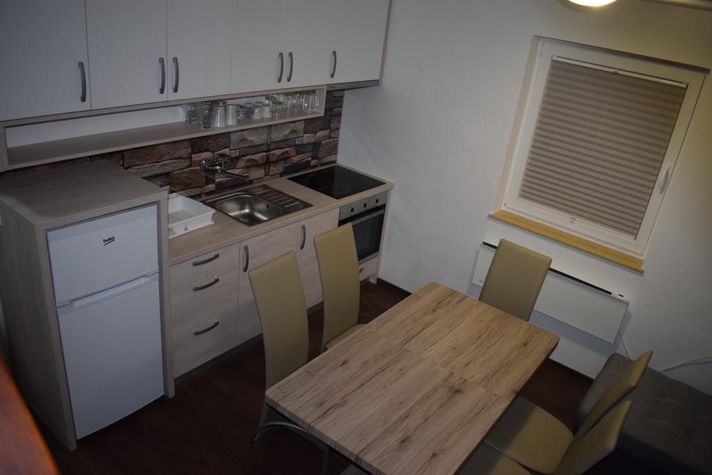 Borovnica Catez Apartment Catez ob Savi Ngoại thất bức ảnh